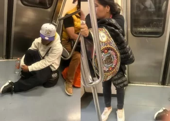 Captan a Óscar Valdez en el Metro con su cinturón de campeón