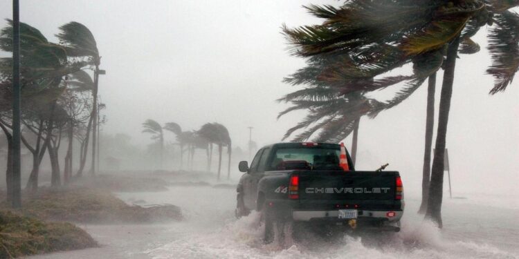 Arranca temporada de huracanes el 15 de mayo: 17 en el Atlántico y 19 en el Pacífico