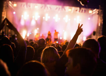 10 claves para contratar artistas para un evento exitoso