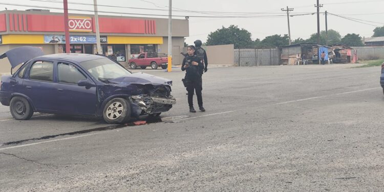Tres heridos en accidente carretero