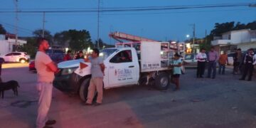 Camioneta de gasera atropella a ama de casa y su sobrina