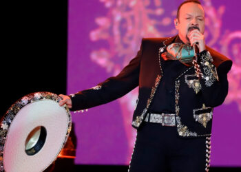 Reportan baja asistencia en show de Pepe Aguilar