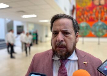 Sobrecarga por minisplits provoca fallas de energía en escuelas