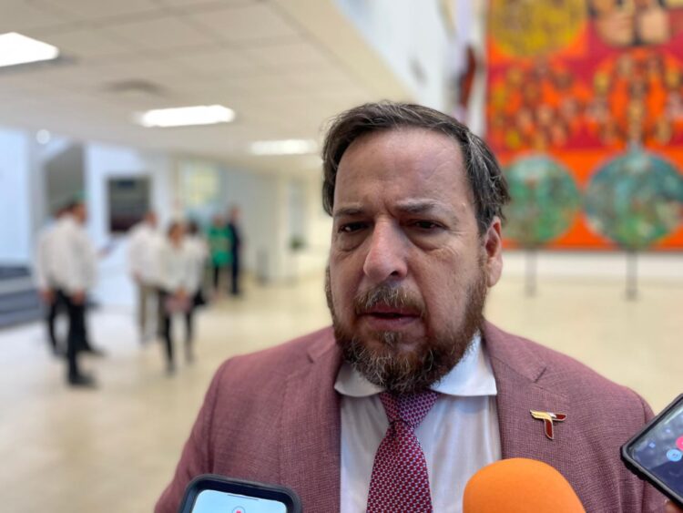 Sobrecarga por minisplits provoca fallas de energía en escuelas