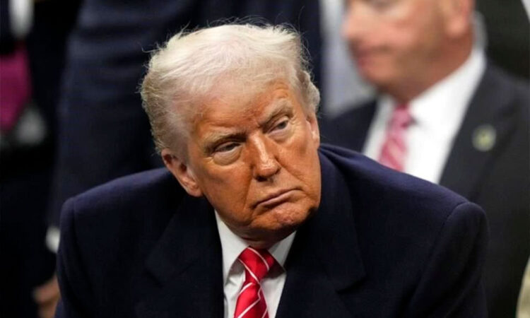 Trump amenaza a The New York Times por comportamiento ‘ilegal’