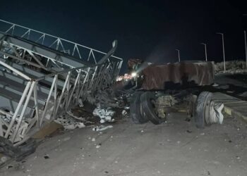 Tráiler choca contra caseta de cobro en la carretera Victoria- SLP tramo “Rumbo Nuevo”