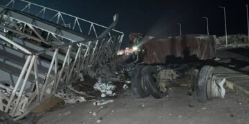 Tráiler choca contra caseta de cobro en la carretera Victoria- SLP tramo “Rumbo Nuevo”