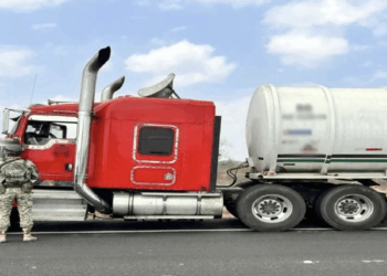 Aseguran 68 mil litros de desecho de petróleo en Altamira