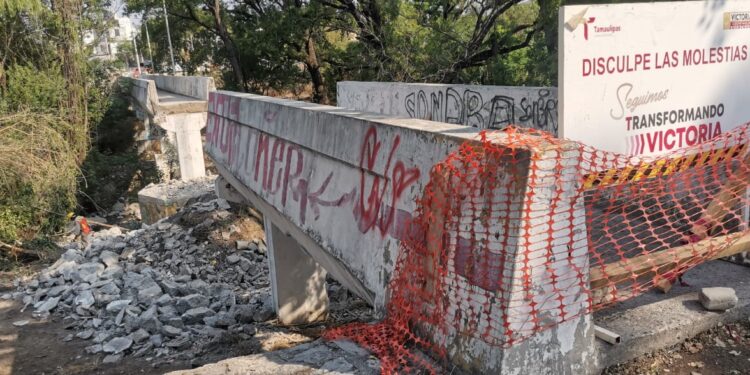 Rehabilitan puente del 13 Bulevar