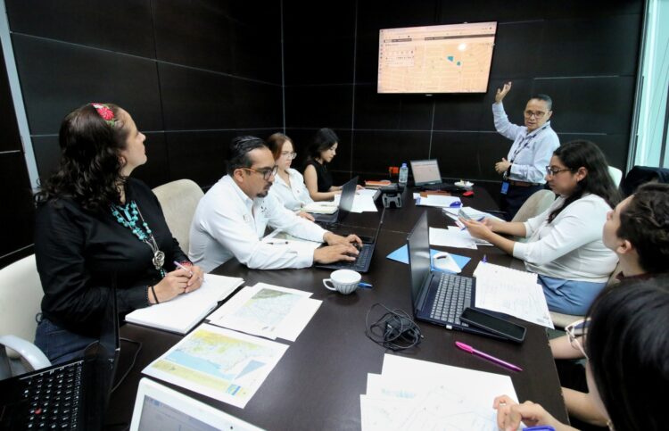 Capacitan a funcionarios de SEDUMA para un mejor uso de datos del INEGI en su planeación