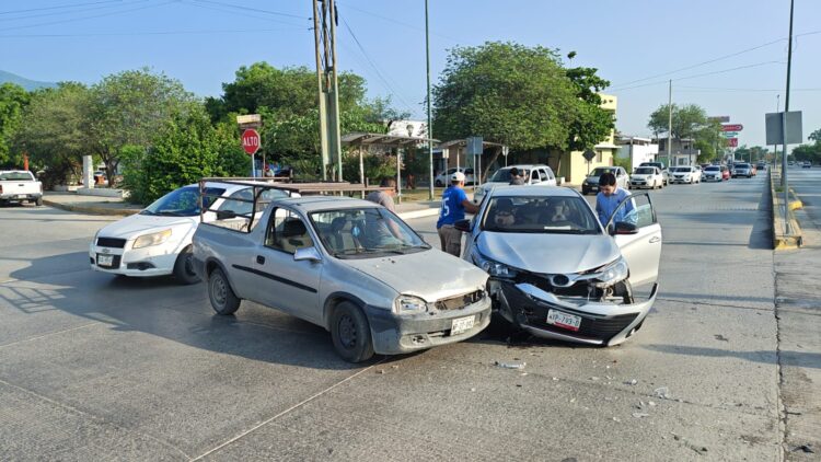 Distraído provoca choque en eje vial “Lázaro Cárdenas” de Cd. Victoria