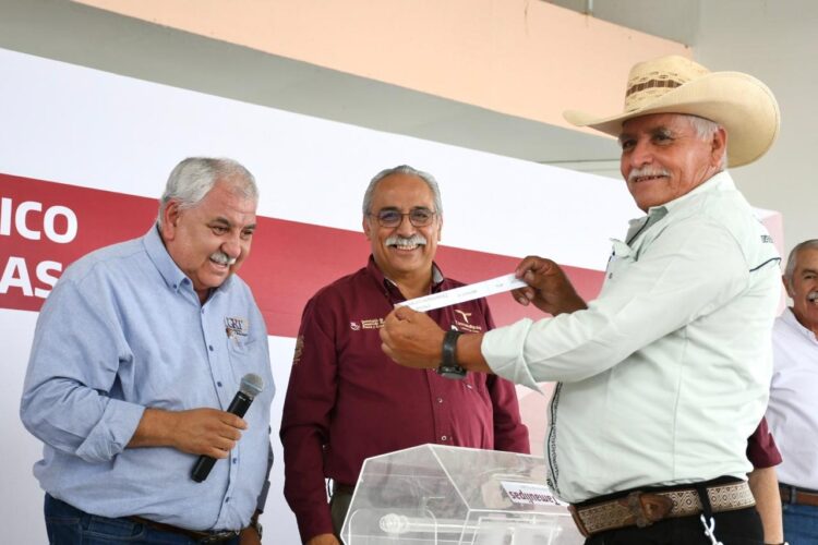 Llevan Programa de Mejoramiento Genético a ganadería de Tula