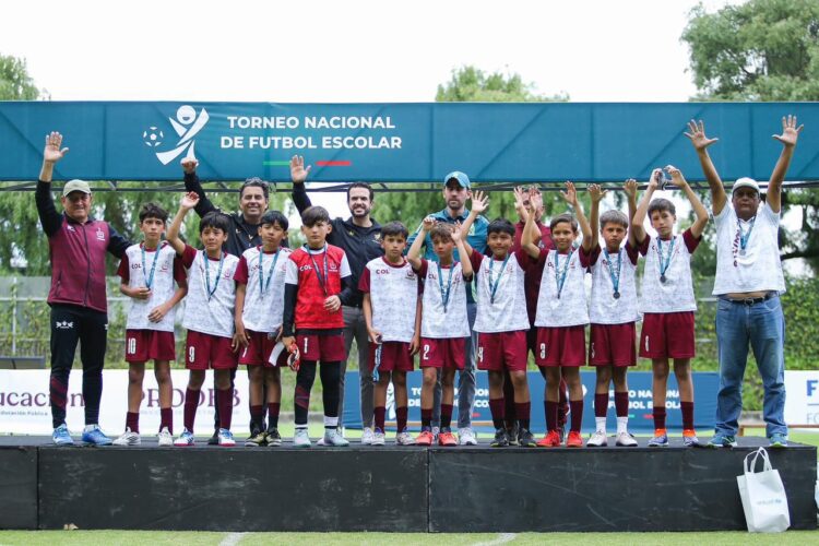 Logra escuela victorense campeonato nacional de fútbol