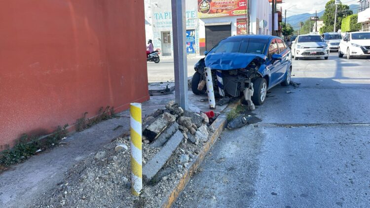 Chocan conductores de autos “chocolates” de UCD y ONAPPAFA en 21 y Carrera Torres