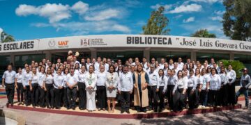 Entrega rector Dámaso Anaya equipo a la Facultad de Ciencias de la Educación y Humanidades de Victoria