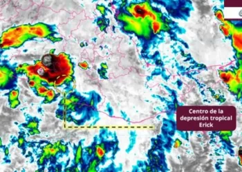 ‘Erick’ ya es depresión tropical sobre Guerrero