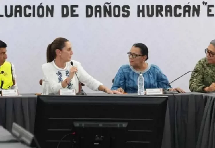 Claudia Sheinbaum visitó Corralero, Oaxaca, para supervisar la ayuda a damnificados por Erick 