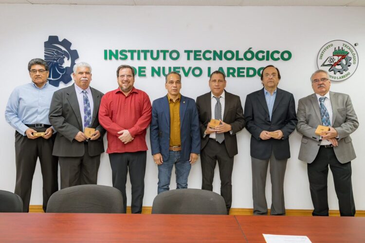 Reconoce SET labor de 40 y 30 años a docentes del Tecnológico de Nuevo Laredo