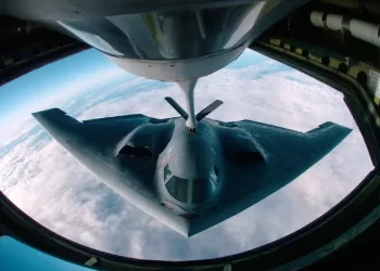 EU ataca con bombardeos de alta precisión centrales nucleares de Irán