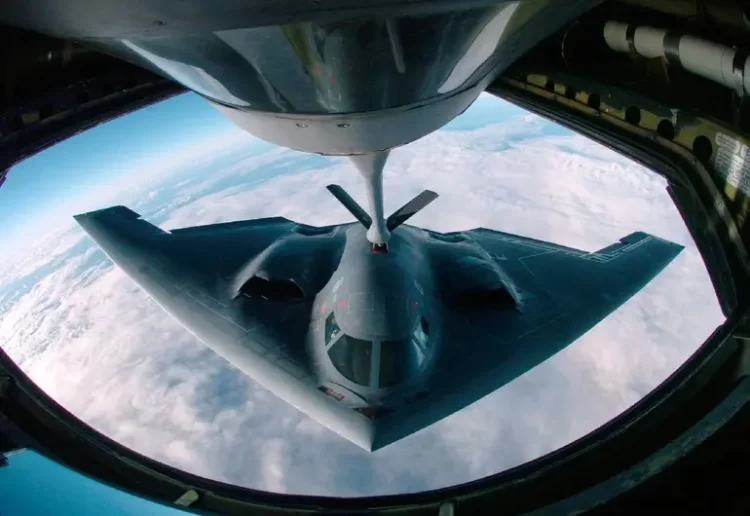 EU ataca con bombardeos de alta precisión centrales nucleares de Irán