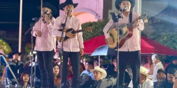 Festeja González, Tamaulipas el 103 aniversario al son de los huapangos