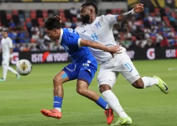 Honduras derrotó a El Salvador (2-0) y busca llegar a los Cuartos de Final en Copa de Oro