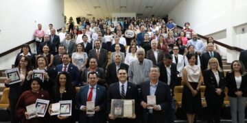 Congreso difunde su legado institucional con obra histórica y edición especial de revista