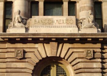 Banxico recorta tasa de interés al 8 por ciento
