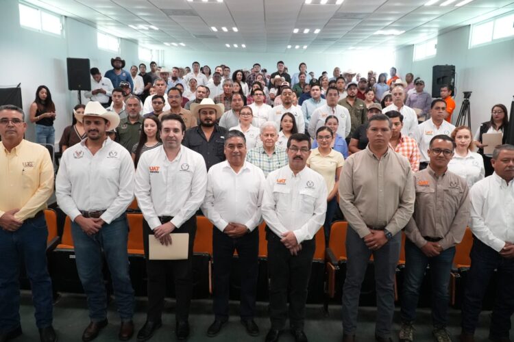 Inaugura rector de la UAT Dámaso Anaya curso de administración de ranchos en Facultad de Veterinaria