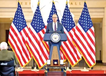 Ceden Congresistas de EU y reducen a 1% impuesto a remesas a México