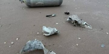 Presentarán denuncia por presunta basura aeroespacial “gringa” en litoral de Matamoros, Tamaulipas