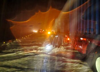 Cierre total de carretera Victoria-Tampico en González, por inundación