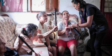 DIF Tamaulipas brinda atención integral a familia con discapacidad visual, auditiva y verbal en Llera