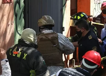 Investigan posible colusión de trabajadores de Pemex en red de huachicol en México: Sheinbaum