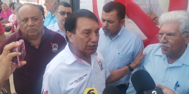 Nueva protesta contra funcionario del ISSSTE