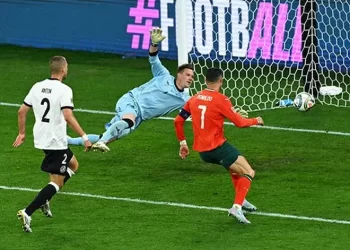Cristiano anota gol para remontada de Portugal 2-1 sobre Alemania