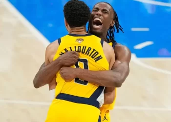 Pacers gana de último segundo y toma ventaja en Finales de NBA