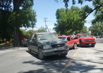 Tres heridos en accidente carretero