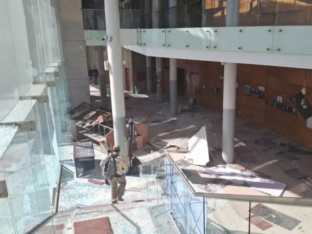 Sismo de magnitud 6.4 sacude el desierto de Atacama, Chile; resienten daños menores