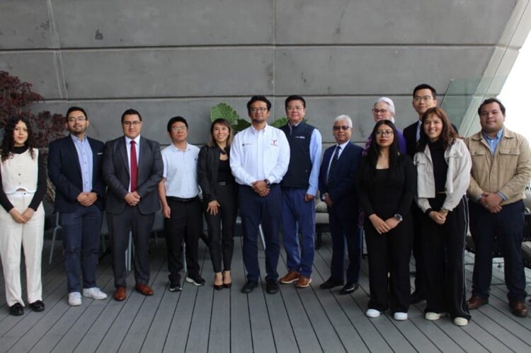 Sostienen reunión estratégica SEDENER y directivos del Parque Eólico “Huizache”