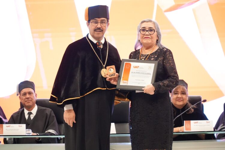 Reconoce la UAT vocación y trayectoria académica de sus docentes
