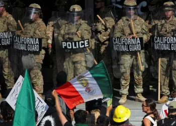 Trump despliega 700 infantes de marina más para contener protestas en Los Ángeles