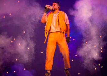 La música de Bad Bunny activa neurotransmisores como placer y euforia, dice estudio
