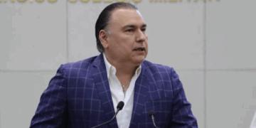 Rechazan revisar contratos de abogados privados