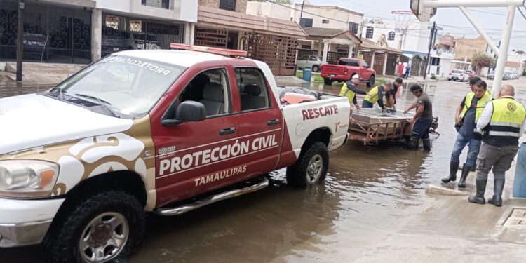 Apoya PC a población afectada por las lluvias en zona sur