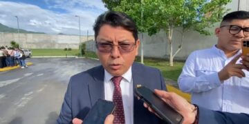 Reconocen “coyotaje” en Oficinas Fiscales