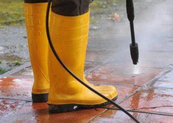 La limpieza industrial también se moderniza con alta presión y precisión