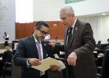 Impulsan reforma para que padres también puedan inscribir a sus hijos en los Cendis del Estado