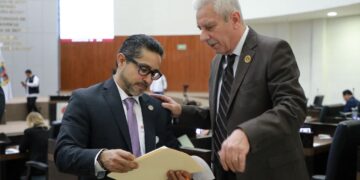 Impulsan reforma para que padres también puedan inscribir a sus hijos en los Cendis del Estado