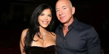 Causó risas: Esto dice la invitación a la boda de Jeff Bezos y Lauren Sánchez